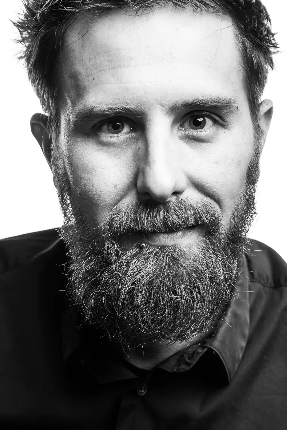 Markus Riegler in Schwarz-Weiß, Nahaufnahme